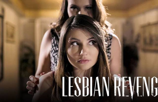 Мамка показала молодой дочери безбашенный лесбийский секс