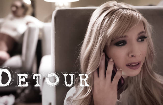 Групповуха у мистера дома - жарит двух хороших кобылок