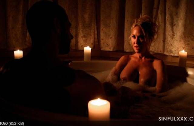 Госпожа занялась любовью с крепким папарацци